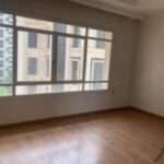 ۱۴۰متر/۳خوابه/سال ۱۳۹۰/طبقه۵/آسانسور/ پارکینگ /انباری