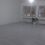 ۱۳۰متر/۲خواب/سال ۱۳۸۹/متری ۲۲۳م/طبقه ۱/بدون آسانسور/دارای پارکینگ و انباری