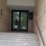 ۱۰۰متر/۲خواب/قبل از سال۱۳۷۰/متری ۱۳۰م/ زیر همکف /دارای آسانسور/پارکینگ/انباری