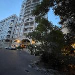 ۹۰ متر  / ۲ خواب / سال ۹۵ /  متری ۱۴۳م / طبقه ۲ / آسانسور / پارکینگ / انباری