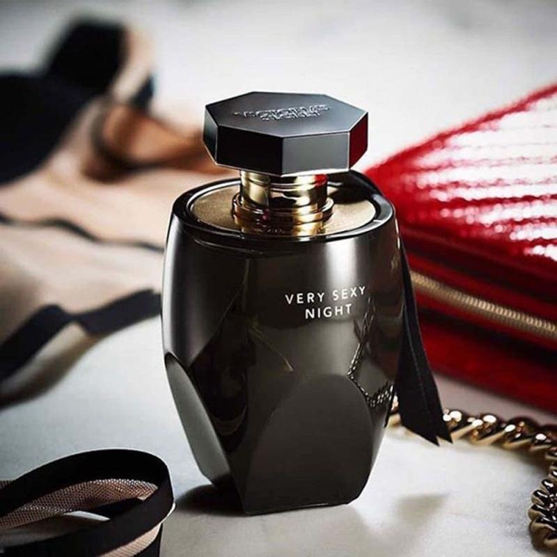 VICTORIA’S SECRET – Very Sexy Night Eau de Parfum