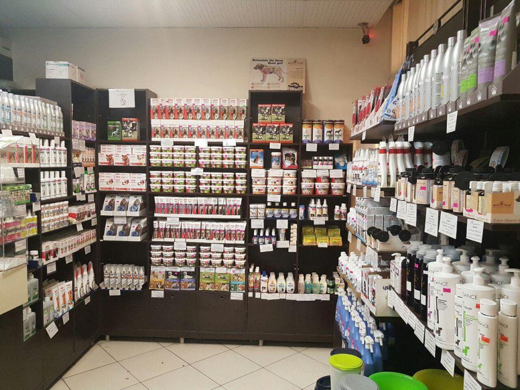 کلینیک و داروخانه دکتر ابرقویی