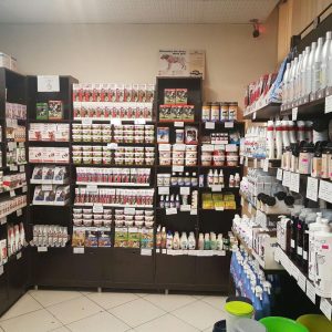 کلینیک و داروخانه دکتر ابرقویی