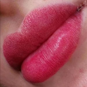 خدمات زیبایی  وآرایش